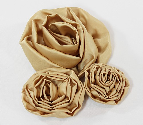 Wheat Lamour Rosettes