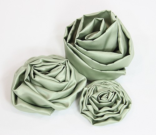 Sage Lamour Rosettes