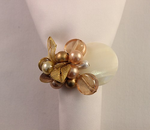 Gold and Ivory Cluster Napkin Ring