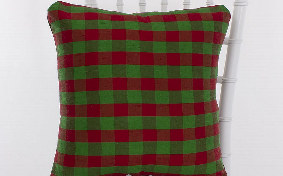 Red and Green Silk Plaid Pillowcases (Limited Quantity)